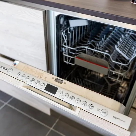 Apartment La Pepite - Appt En Hypercentre Au Calme, Terrasse Et Garage - Res Meyer Royan