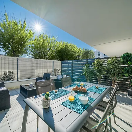 Apartment La Pepite - Appt En Hypercentre Au Calme, Terrasse Et Garage - Res Meyer Royan