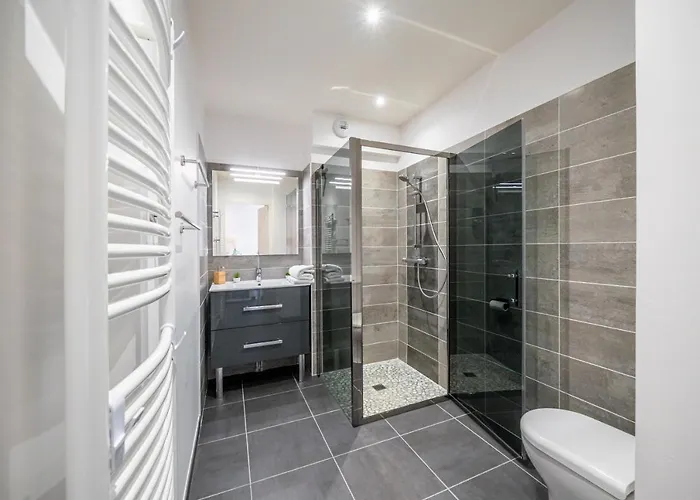 La Pepite - Appt En Hypercentre Au Calme, Terrasse Et Garage - Res Meyer * Royan