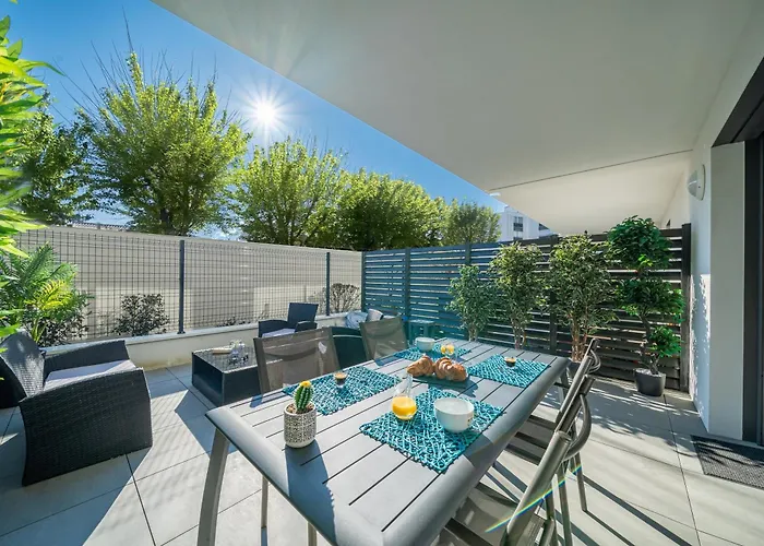 Apartment La Pepite - Appt En Hypercentre Au Calme, Terrasse Et Garage - Res Meyer Royan